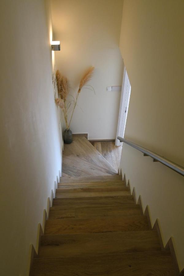 Donata Apartment *
