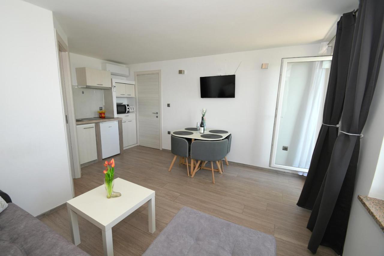 Donata Apartment