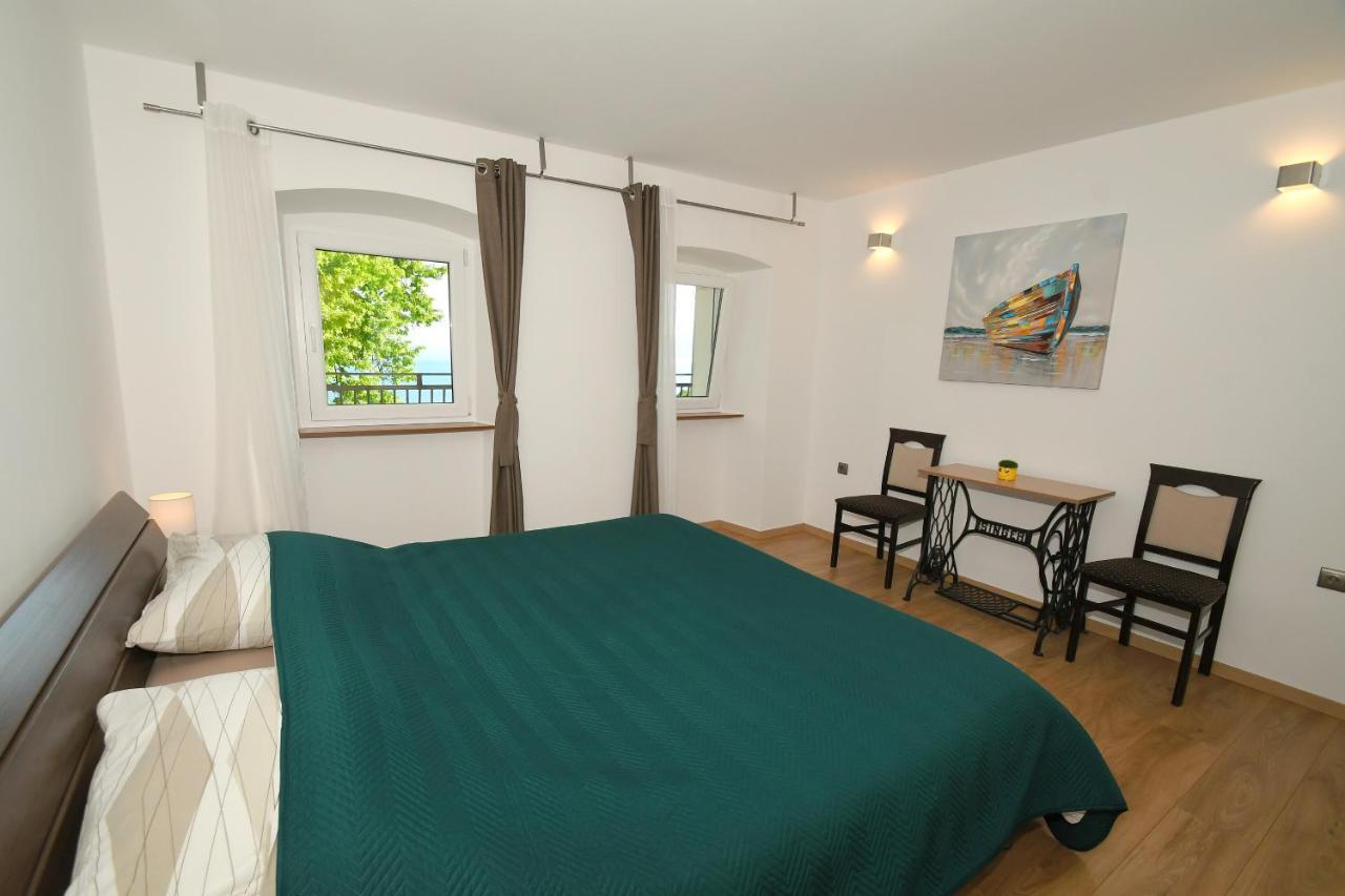 Apartment Donata *